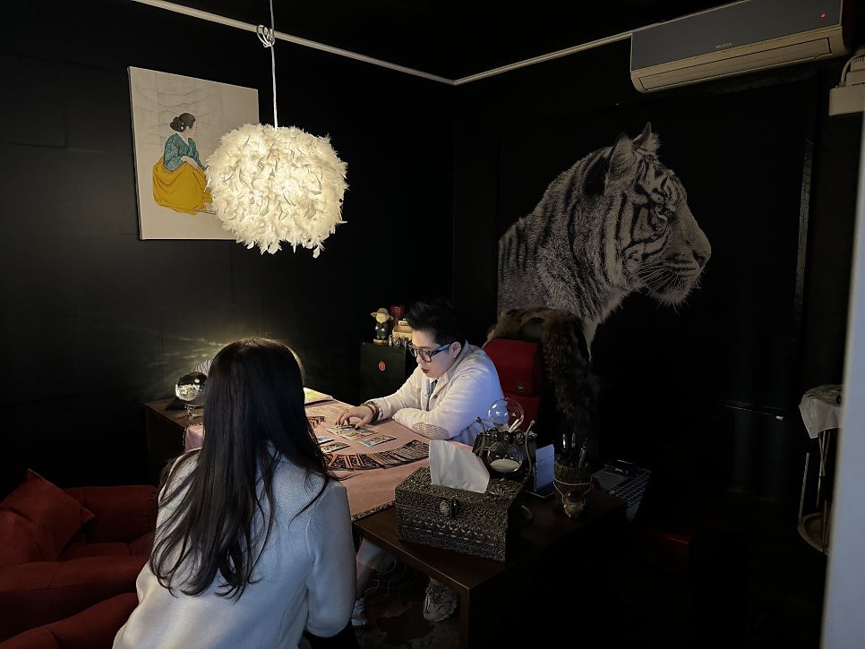숨사주카페 상담 공간